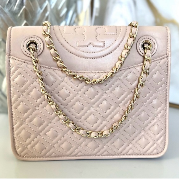 Tory Burch Handbags - TORY BURCH FLEMING Convertible STUNNING 😍 Lk. New 🎉 3X HOST PICK 🎉